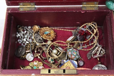 Lot 61 - Egyptian revival scarab ring, 9ct gold garnet bar brooch and other vintage costume jewellery