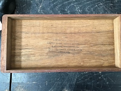 Lot 2006 - Salesman's samples of wood in box