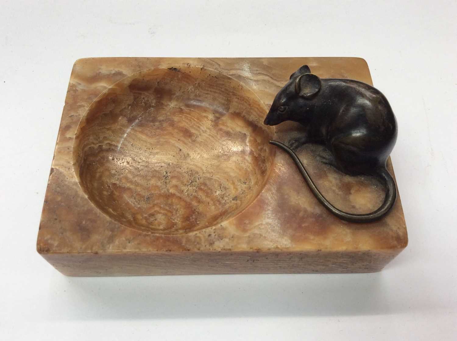 Lot 452 - Marble ashtray mounted with bronze mouse