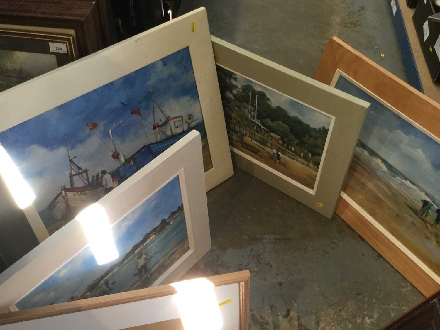 Lot 259 - 4 Margaret Hewitt oil paintings and one other