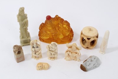 Lot 221 - Chinese jade or hardstone pebble carving, other oriental carvings