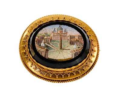 Lot 420 - 19th century Italian Grand Tour micromosaic brooch