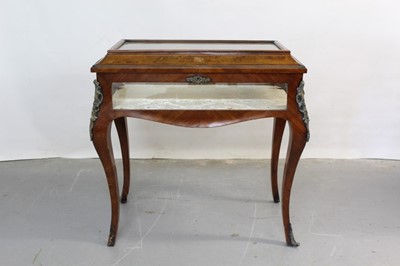 Lot 1225 - Good quality reproduction French style bijouterie table