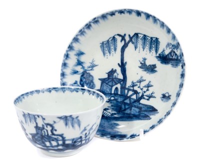 Lot 53 - 18th century Lowestoft blue and white porcelain tea bowl and saucer, with chinoiserie pattern