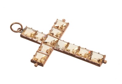 Lot 491 - Victorian topaz cross pendant