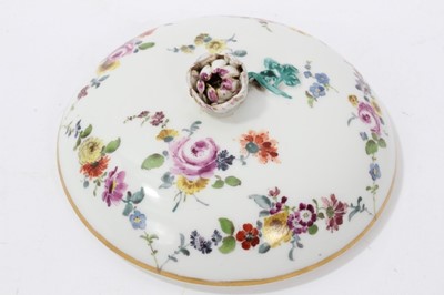 Lot 154 - Meissen sucrier and cover, circa 1775