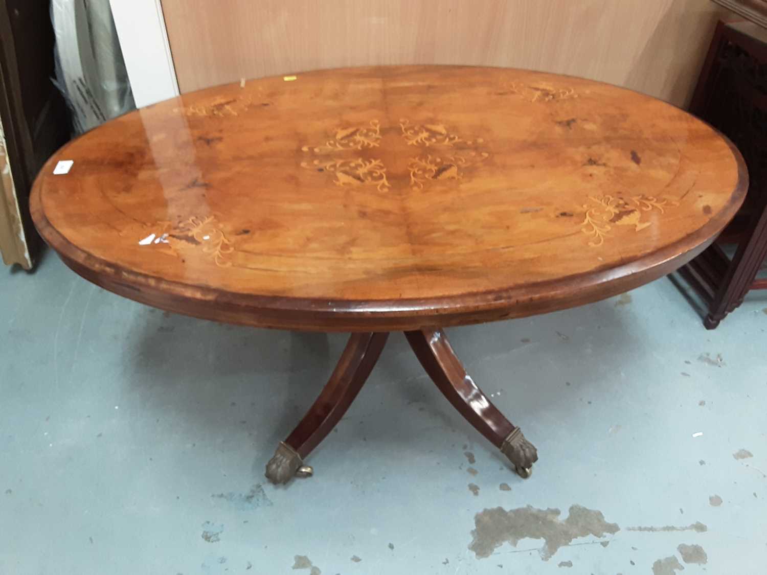 Lot 925 - Victorian walnut oval loo table with inlaid decoration