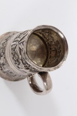 Lot 322 - Indian silver measure