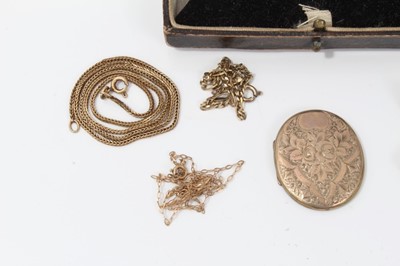 Lot 88 - Group of gold and yellow metal jewellery
