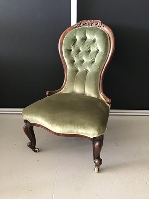Lot 16 - Victorian mahogany buttoned back easy chair...