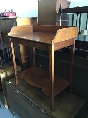 Lot 1126 - Edwardian inlaid two tier washstand with ledge on square tapered legs