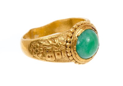 Lot 446 - Chinese 24k gold and jade ring