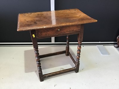 Lot 116 - Oak side table single drawer below on turned legs