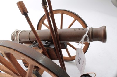 Lot 782 - Fine Model artillery cannon on carriage