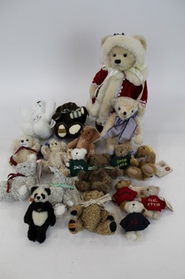 Lot 1462 - Teddy Bears - Selection of small Merrythought  bears, Herrman Bears, Franklin Mint and Boyd