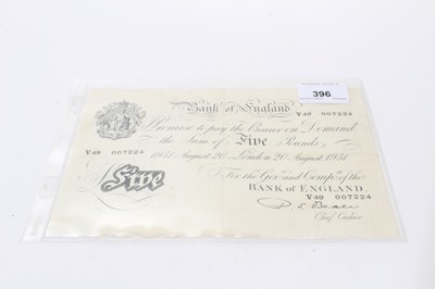 Lot 396 - G.B. - Black and white Five Pound note, signature: P.S. Beale, London 20 August 1951, prefix V49, GVF (1 banknote)