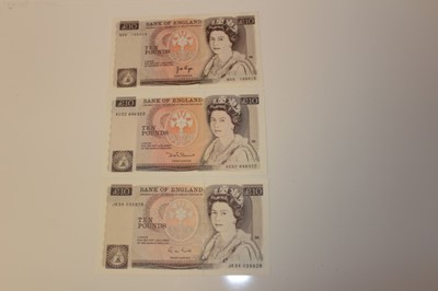 Lot 513 - G.B. - Mixed banknotes to include brown multicoloured Ten Pounds, signatures: J.B. Page (circa 1971) prefix B59, EF,  D.H.F. Somerset (February 1984) prefix AU32, GEF and G.M. Gill (March 1988) pre...