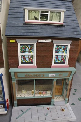 Lot 1478 - Model High Street shop Marjorie's bakery with room above with contents and telephone box.