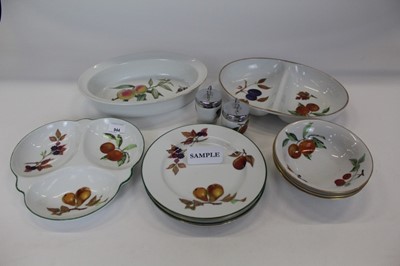 Lot 944 - Royal Worcester Evesham tableware