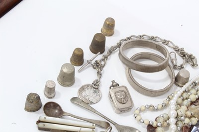 Lot 124 - Group costume jewellery and bijouterie