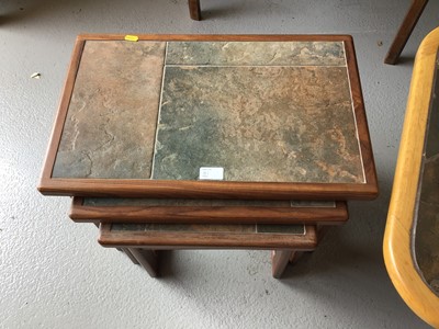 Lot 81 - Oak tiled topped coffee table together with a similar nest of three tables, coffee table H43cm, W99cm D59cm, nest H41.5cm W54.5cm D34.5cm