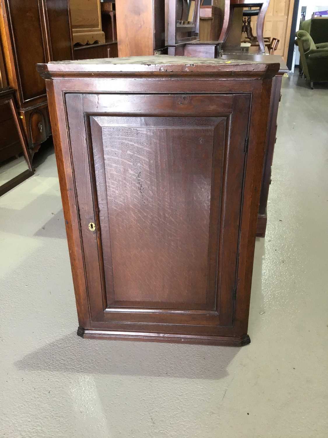 Lot 1125 - Georgian hanging corner cupboard