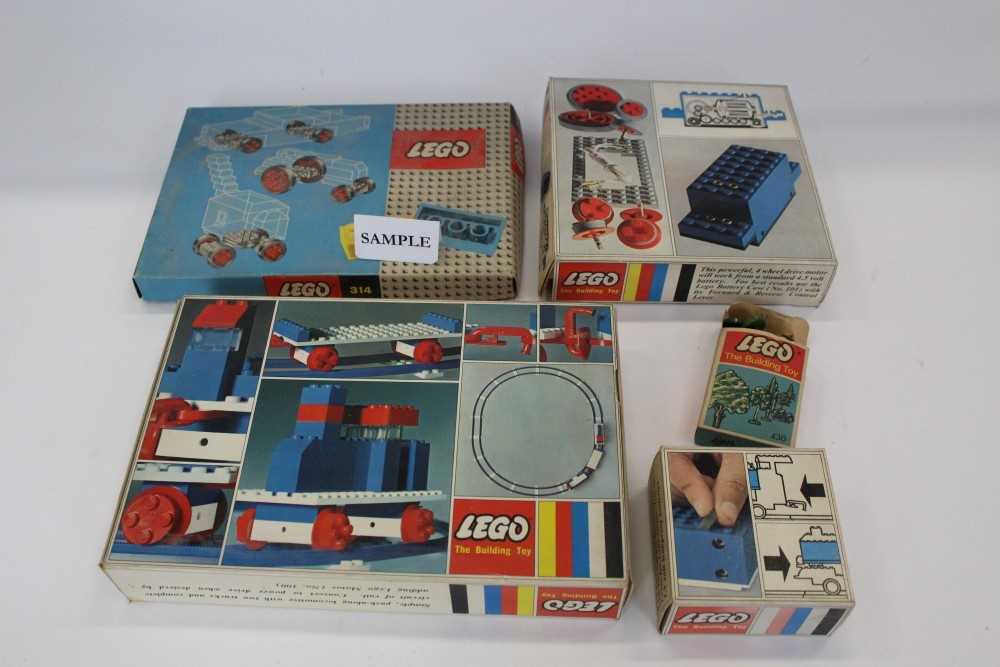 Legos First Set Lot 1509 - Vintage 1960s Lego system set in wooden box