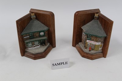 Lot 1024 - Selection of David Winter Coronation Street models, Between The Street Bookends and books, Corner Shop, Rovers Return and others