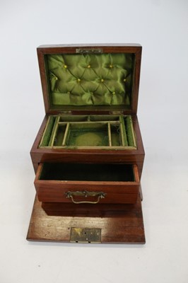 Lot 2122 - Jewellery Box