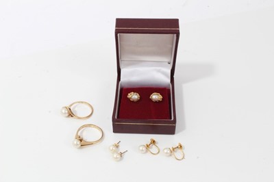 Lot 299 - Two gold cultured pearl rings, pair 18ct gold mounted pearl stud earrings and two other pairs pearl earrings