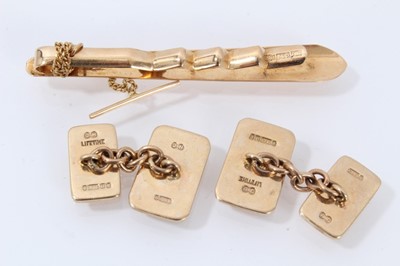 Lot 437 - 9ct gold cufflinks and an 18ct gold tie clip