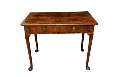 Lot 1285 - Fine Queen Anne laburnum oyster veneered single drawer side table