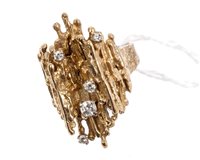 Lot 644 - 1960s modernist 9ct gold and diamond dress...