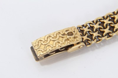 Lot 608 - Ladies Omega 18ct gold wristwatch