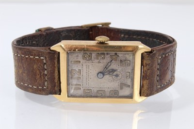 Lot 612 - 1930s gentlemen’s 18ct gold wristwatch on leather strap