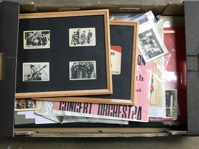 Lot 268 - Beatles cards, postcards and ephemera