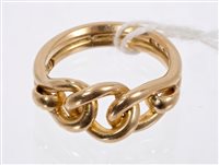 Lot 667 - Edwardian 18ct gold 'knot' ring (London 1901)....