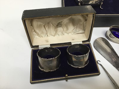 Lot 269 - 1920s silver cream jug and sugar bowl in original fitted case, pair of silver napkin rings and other silver pieces, 8ozs of weighable silver
