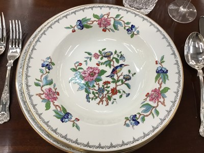 Lot 122 - An extensive service of Aynsley Pembroke pattern dinner and coffee service