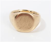 Lot 690 - 9ct gold signet ring (Birmingham 1969). Size Q