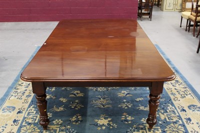 Lot 1353 - Victorian mahogany extending dining table