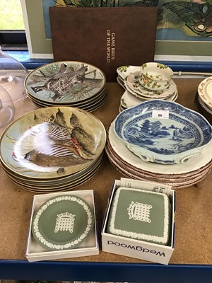 Lot 86 - Set of twelve 'Games birds of the World' plates with certificates, early 19th century blue and white Chinese export shell shaped dish, and other ceramics