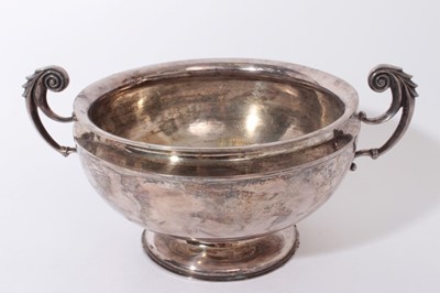 Lot 289 - Edwardian silver two handled rose bowl, on circular pedestal foot (Sheffield 1907), approximately 27ozs