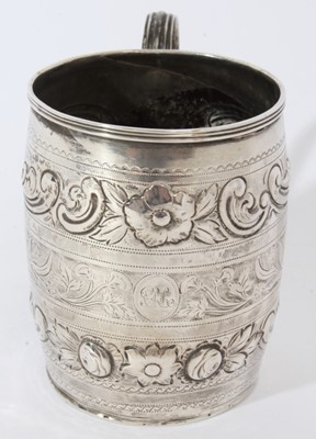 Lot 293 - George III silver mug of  barrel form with chased scroll and engraved brite cut decoration and reeded loop handle (London 1804), Maker George Smith, approximately 3oz, 8cm in height