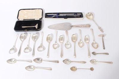 Lot 288 - Group of assorted silver teaspoons, silver apostle spoon and other cased and uncased silver flatware