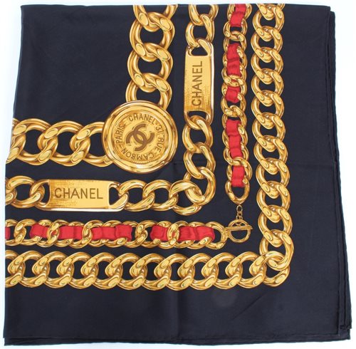 CHANEL 25S SCARF 90 IN SILK 703692