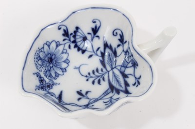 Lot 23 - Meissen porcelain