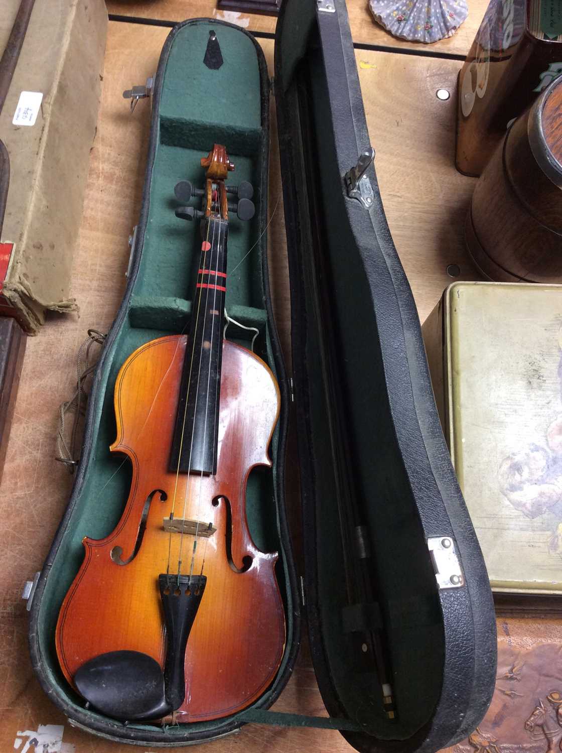 Lot 435 Lark children's violin and bow in case