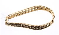 Lot 731 - Yellow metal curb link bracelet, stamped - '750'