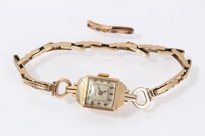 Lot 613 - Art Deco ladies 9ct gold Waverley wristwatch on gold bracelet